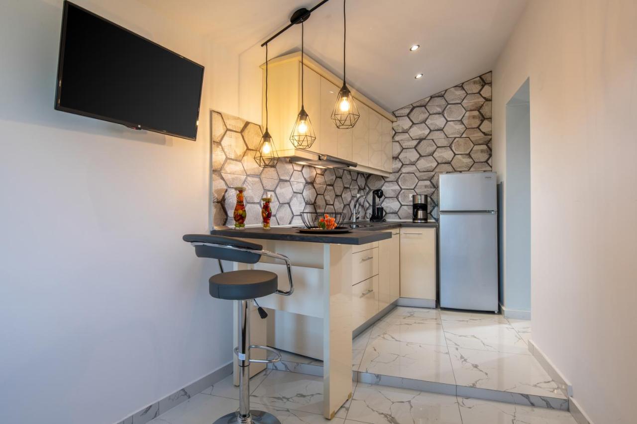Pagona House Apartment Toroni