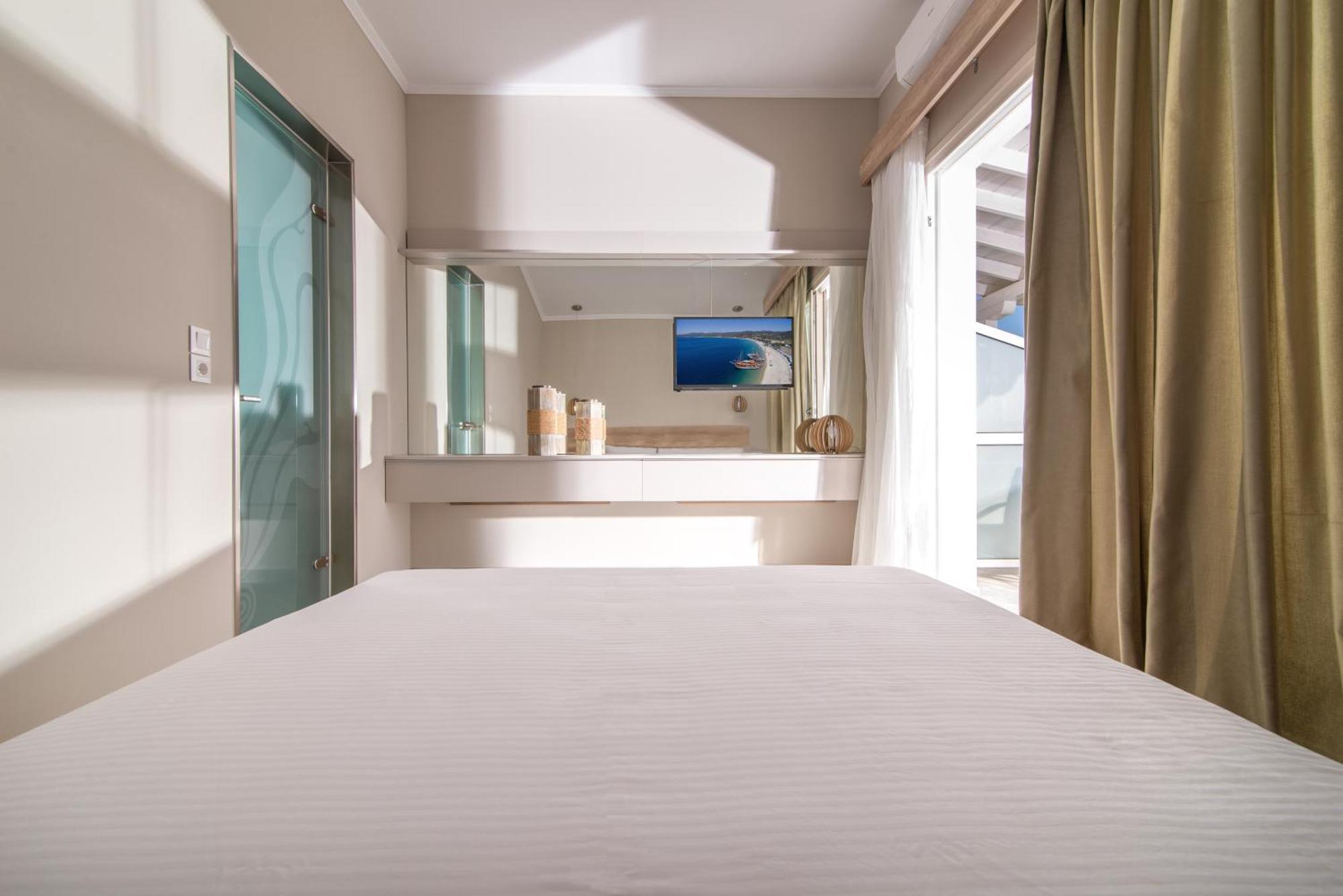 Pagona House Toroni